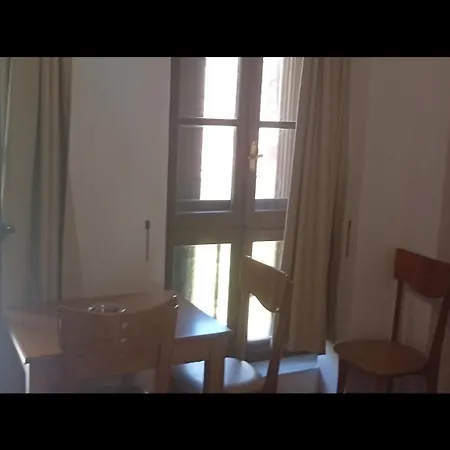 Stefanos 公寓 *